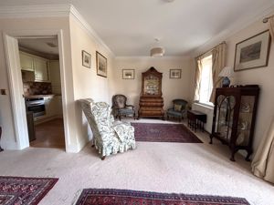 14 Motcombe Grange_Sitting Room- click for photo gallery